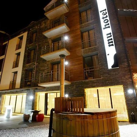 Hotel Mu La Cortinada Bagian luar foto