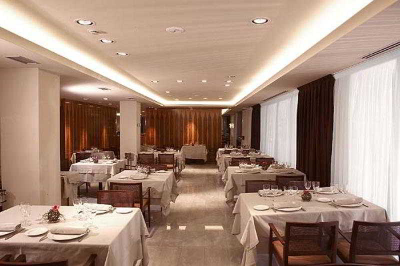 Hotel Mu La Cortinada Bagian luar foto